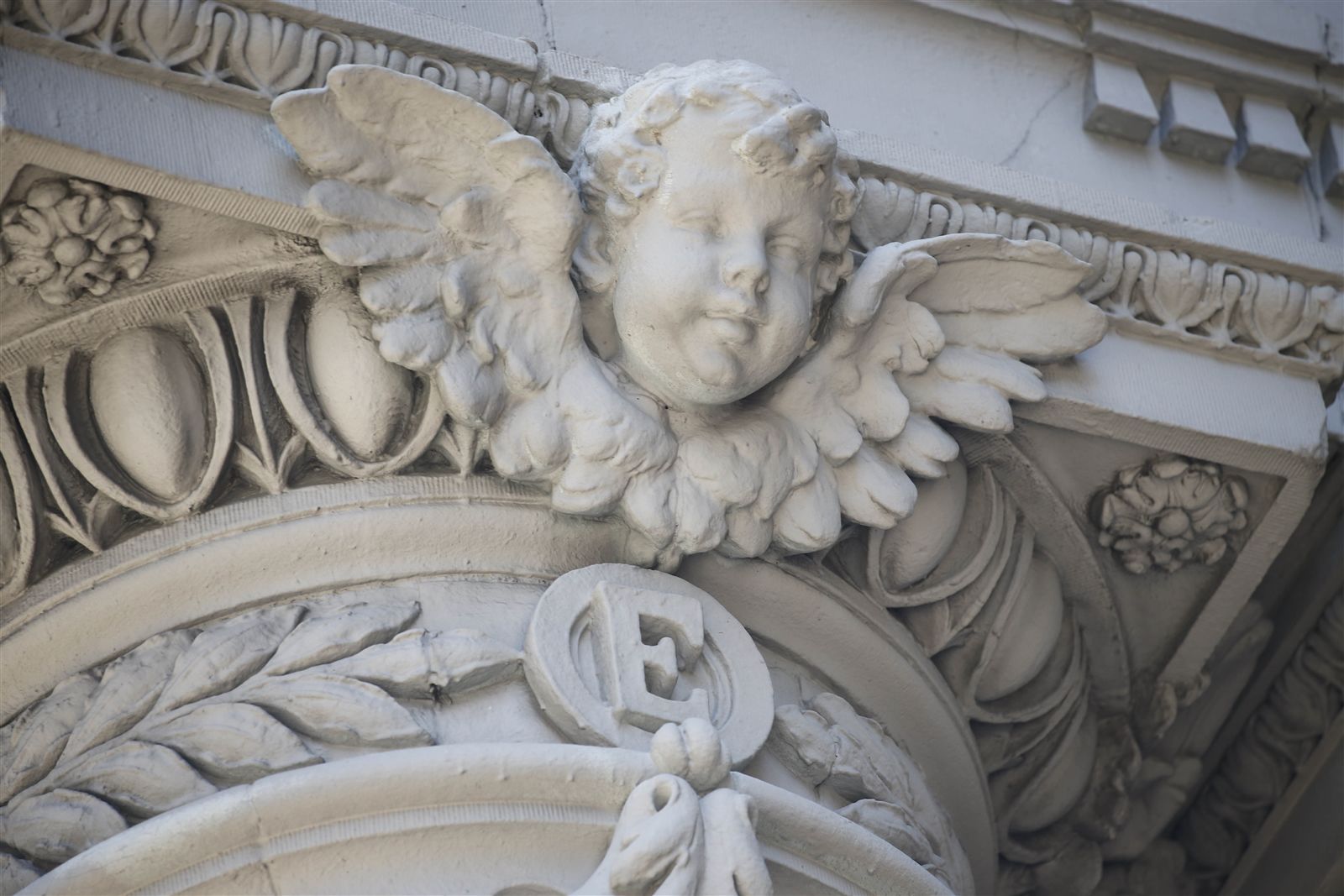 A Closer Look: Ellicott Square Building
